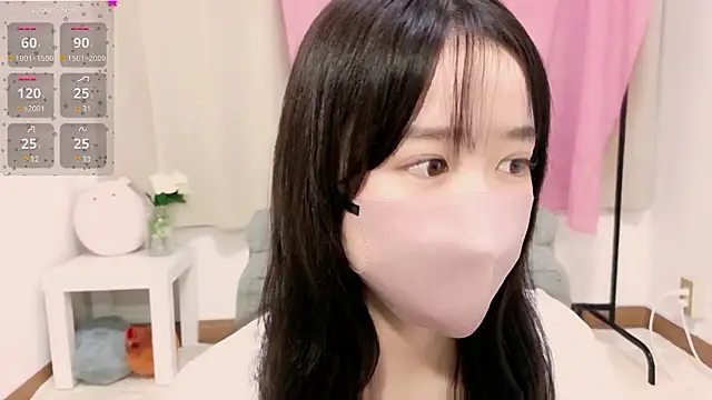 Snapshot of Anne_Anne_chan chatting on October 18, 2025, 11:33 am Anne Anne chan online show from October 18, 2025, 11:33 am