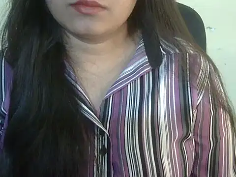 Snapshot of Aanya_Hazel chatting on December 18, 2025, 8:26 pm Aanya Hazel online show from December 18, 2025, 8:26 pm