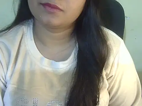 Snapshot of Aanya_Hazel chatting on December 19, 2025, 8:05 pm Aanya Hazel online show from December 19, 2025, 8:05 pm