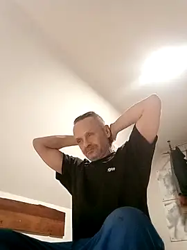 Snapshot of Kuba_Gd chatting on March 4, 2026, 7:53 pm Kuba Gd online show from March 4, 2026, 7:53 pm