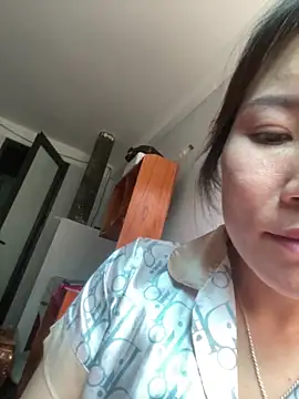 Snapshot of Pyy07 chatting on October 30, 2025, 12:28 pm Pyy07 online show from October 30, 2025, 12:28 pm