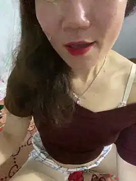 Snapshot of Pyy07 chatting on November 10, 2025, 12:37 pm Pyy07 online show from November 10, 2025, 12:37 pm