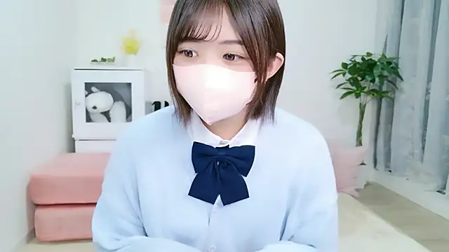 Hinata Sun online show from September 14, 2025, 8:46 am