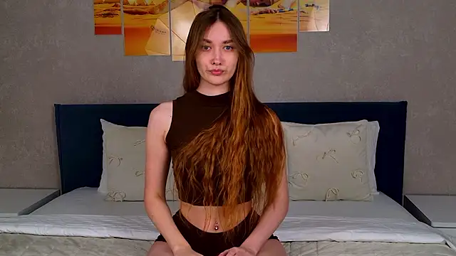 AmadaReine online show from March 13, 2026, 4:46 pm