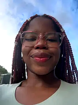 Snapshot of Sweet-Jade chatting on September 9, 2025, 9:25 pm Sweet-Jade online show from September 9, 2025, 9:25 pm