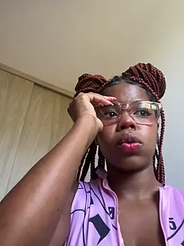 Snapshot of Sweet-Jade chatting on September 28, 2025, 9:42 pm Sweet-Jade online show from September 28, 2025, 9:42 pm