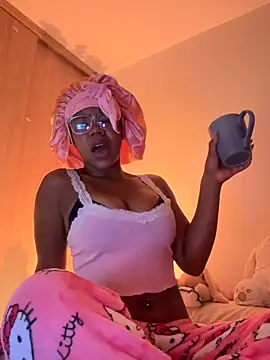 Snapshot of Sweet-Jade chatting on October 18, 2025, 9:21 am Sweet-Jade online show from October 18, 2025, 9:21 am