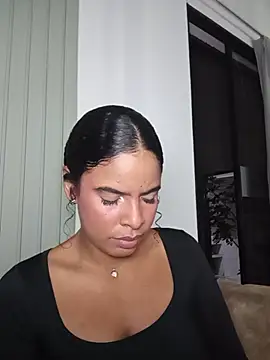 Snapshot of SheyLopez chatting on July 17, 2026, 1:23 am SheyLopez online show from July 17, 2026, 1:23 am