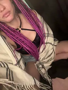 Snapshot of hottcouple00 chatting on October 17, 2025, 12:36 am hottcouple00 online show from October 17, 2025, 12:36 am