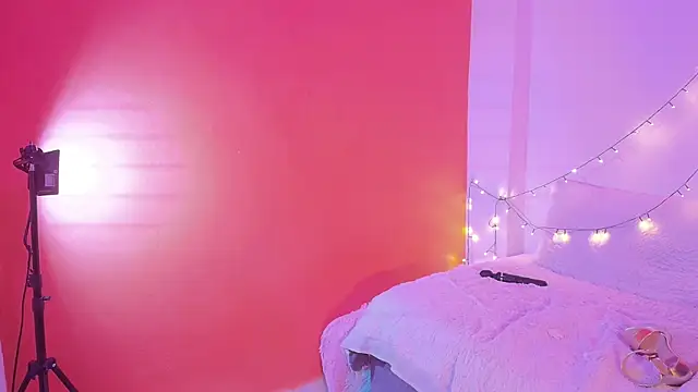 victoria rossett online show from October 28, 2025, 10:01 pm