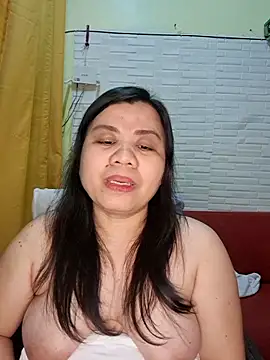 Snapshot of hotlyn45 chatting on February 7, 2026, 2:21 pm hotlyn45 online show from February 7, 2026, 2:21 pm