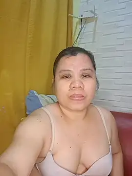 Snapshot of hotlyn45 chatting on February 15, 2026, 1:31 pm hotlyn45 online show from February 15, 2026, 1:31 pm