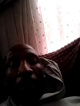 Snapshot of longdickson12345 chatting on October 7, 2025, 6:32 am longdickson12345 online show from October 7, 2025, 6:32 am