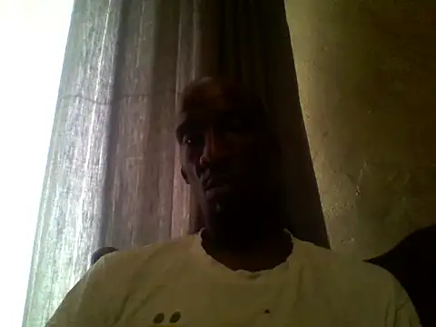 Snapshot of longdickson12345 chatting on May 16, 2026, 6:21 am longdickson12345 online show from May 16, 2026, 6:21 am