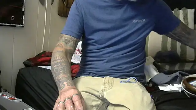 Snapshot of crassanova chatting on March 13, 2026, 12:06 am crassanova online show from March 13, 2026, 12:06 am