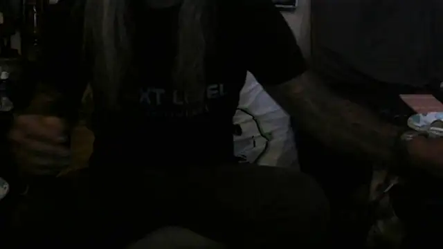 Snapshot of crassanova chatting on April 6, 2026, 12:39 pm crassanova online show from April 6, 2026, 12:39 pm