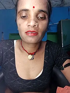 Hotwera online show from October 4, 2025, 7:17 am