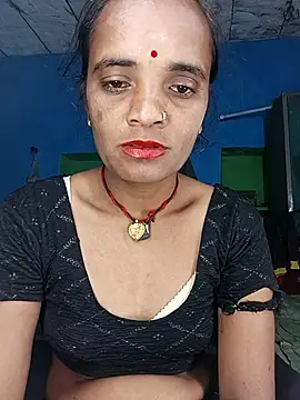 Hotwera online show from October 4, 2025, 8:51 pm