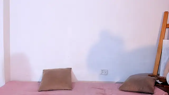 Snapshot of Lia_Rousse0 chatting on October 1, 2025, 7:09 pm Lia Rousse0 online show from October 1, 2025, 7:09 pm