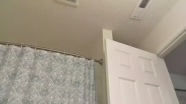 sexybigdick04 online show from March 27, 2026, 9:25 pm