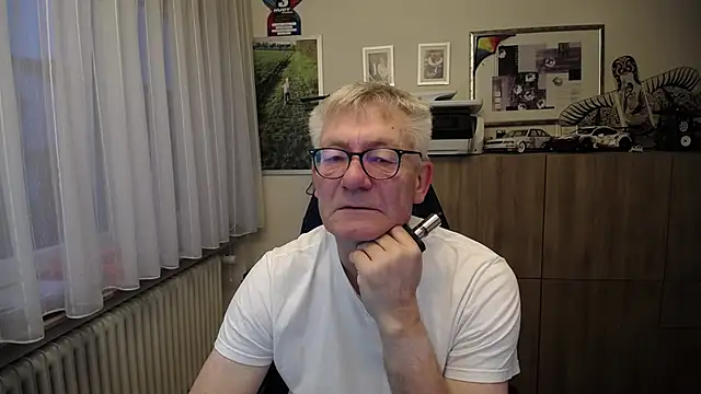 randyandy67 online show from October 25, 2025, 6:10 am