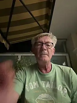 Snapshot of randyandy67 chatting on August 1, 2026, 9:25 pm randyandy67 online show from August 1, 2026, 9:25 pm