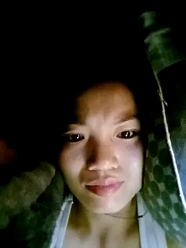 ngan-cute online show from November 27, 2025, 7:49 pm