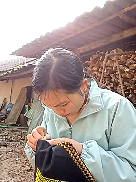 ngan-cute online show from December 19, 2025, 1:56 am