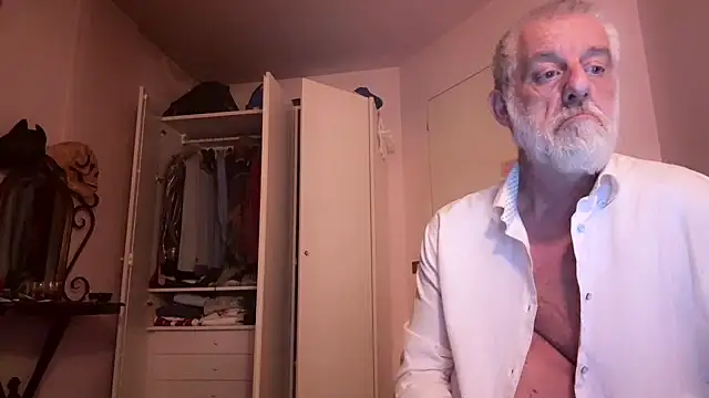 Pigna16PSRN online show from May 22, 2026, 9:31 pm