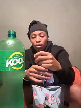 Snapshot of Tookey012 chatting on September 27, 2025, 5:07 pm Tookey012 online show from September 27, 2025, 5:07 pm