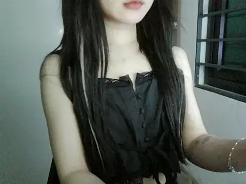 Snapshot of Annabelle-e chatting on October 12, 2025, 5:45 pm Annabelle-e online show from October 12, 2025, 5:45 pm