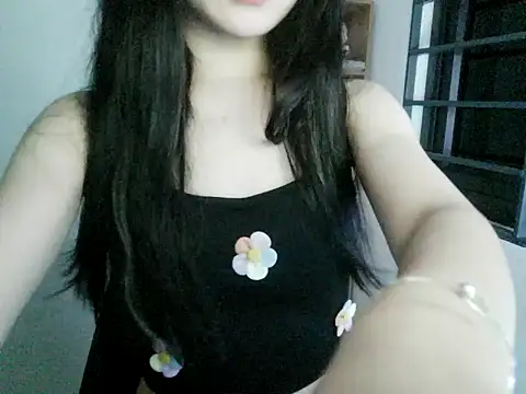 Snapshot of Annabelle-e chatting on October 17, 2025, 7:27 pm Annabelle-e online show from October 17, 2025, 7:27 pm