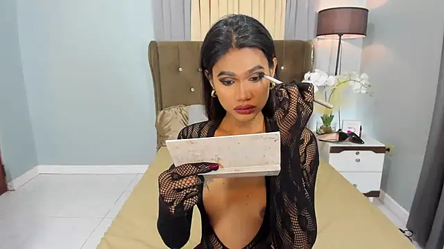 1HotAsianTS online show from December 2, 2025, 4:07 am