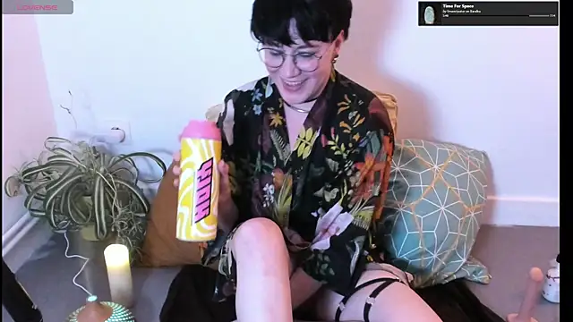 Snapshot of MossPrince chatting on September 30, 2025, 7:41 pm MossPrince online show from September 30, 2025, 7:41 pm