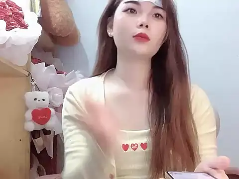 Snapshot of Pony898 chatting on October 28, 2025, 1:25 pm Pony898 online show from October 28, 2025, 1:25 pm