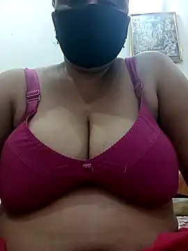 Rakhi sawant143 online show from October 31, 2025, 2:56 am