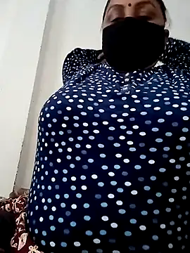 Rakhi sawant143 online show from November 25, 2025, 2:11 am