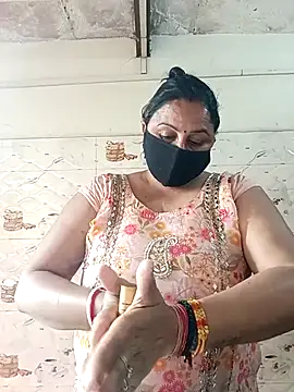 Rakhi sawant143 online show from December 4, 2025, 6:55 am