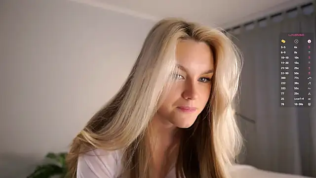 CherieSprinzl online show from December 23, 2025, 10:35 am