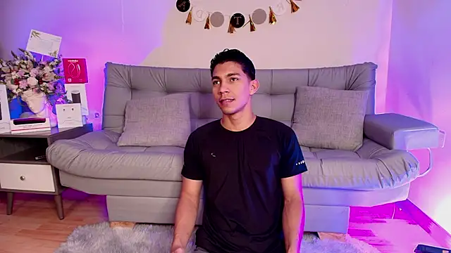 samucamx  online show from February 26, 2026, 12:31 am