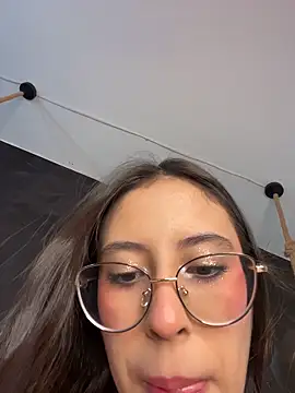 Juanita-Diaz online show from October 30, 2025, 8:42 pm