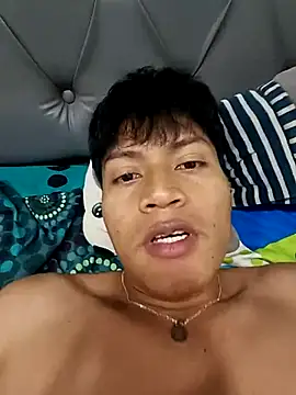 nativohot7 online show from September 9, 2025, 3:06 am