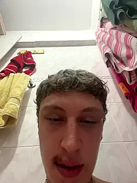 Snapshot of efeeee35 chatting on October 19, 2025, 9:59 pm efeeee35 online show from October 19, 2025, 9:59 pm