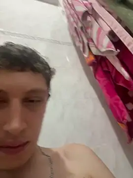 Snapshot of efeeee35 chatting on October 22, 2025, 9:14 pm efeeee35 online show from October 22, 2025, 9:14 pm