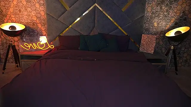 KamillaVibes online show from September 26, 2025, 2:32 pm