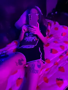 Snapshot of mmmminaDarling chatting on February 26, 2026, 4:44 am mmmminaDarling online show from February 26, 2026, 4:44 am