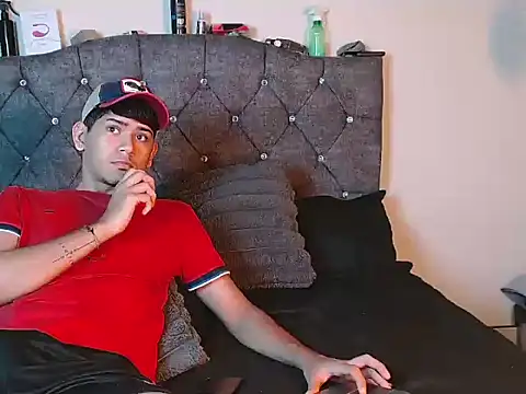 Snapshot of logan_willyams_ chatting on September 20, 2025, 12:33 am logan willyams online show from September 20, 2025, 12:33 am