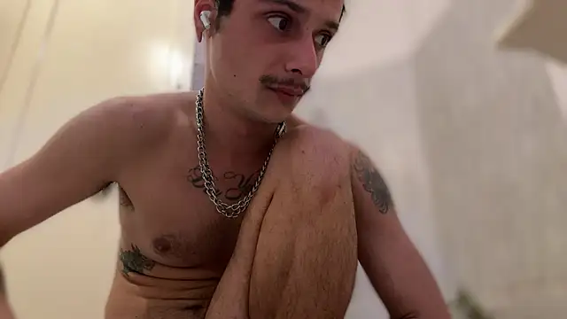 chrisalmeid  online show from February 1, 2026, 4:27 pm