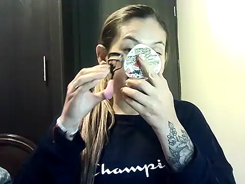 Valery  Rouse  online show from March 18, 2026, 10:24 pm