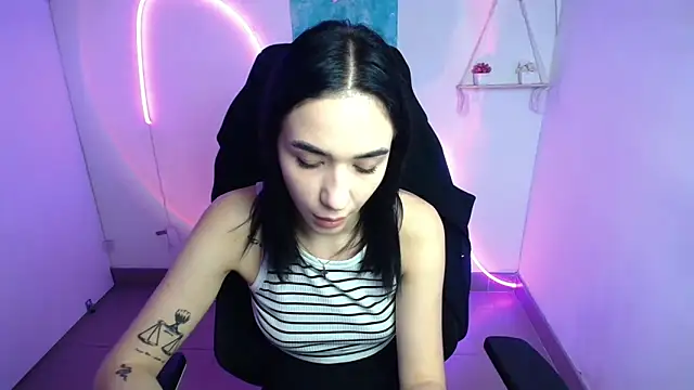 Bella Night4 online show from October 30, 2025, 7:21 am